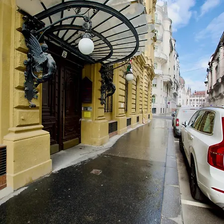 Premium By Hi5- Close To Parliament Apartment