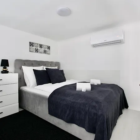 Premium By Hi5- Close To Parliament Apartment *