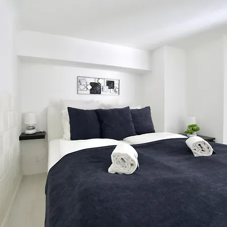 Premium By Hi5- Close To Parliament Apartment *