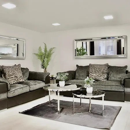 Premium By Hi5- Close To Parliament Apartment