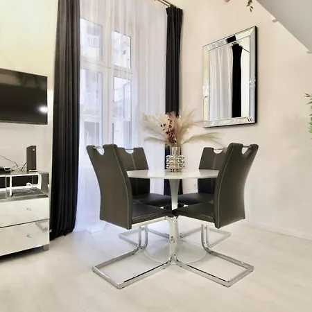 Premium By Hi5- Close To Parliament * Budapest